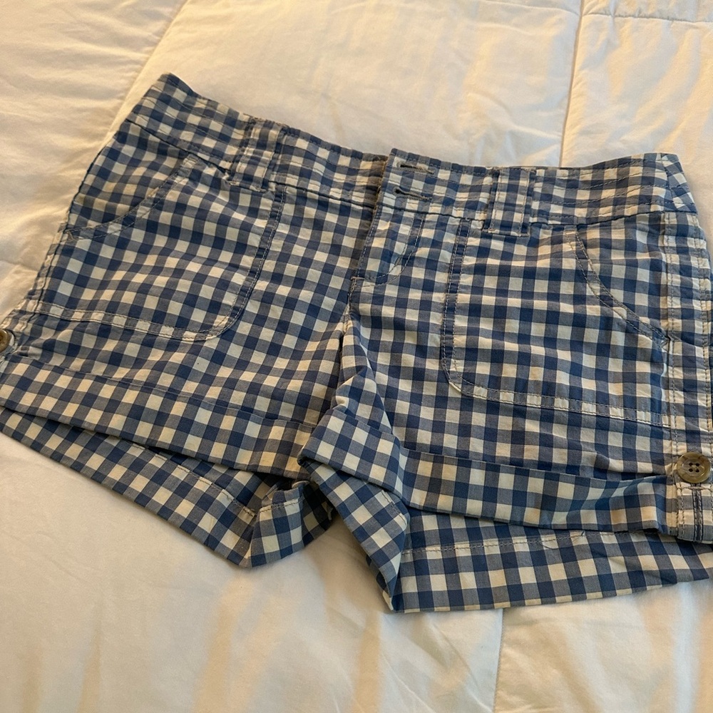 LONDONJEAN Blue and White Gingham short shorts 💙